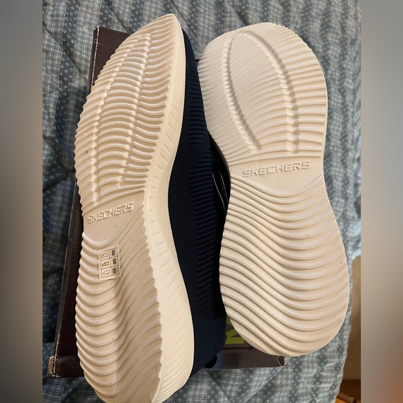 Skechers Men’s sneakers - Picture 2 of 4